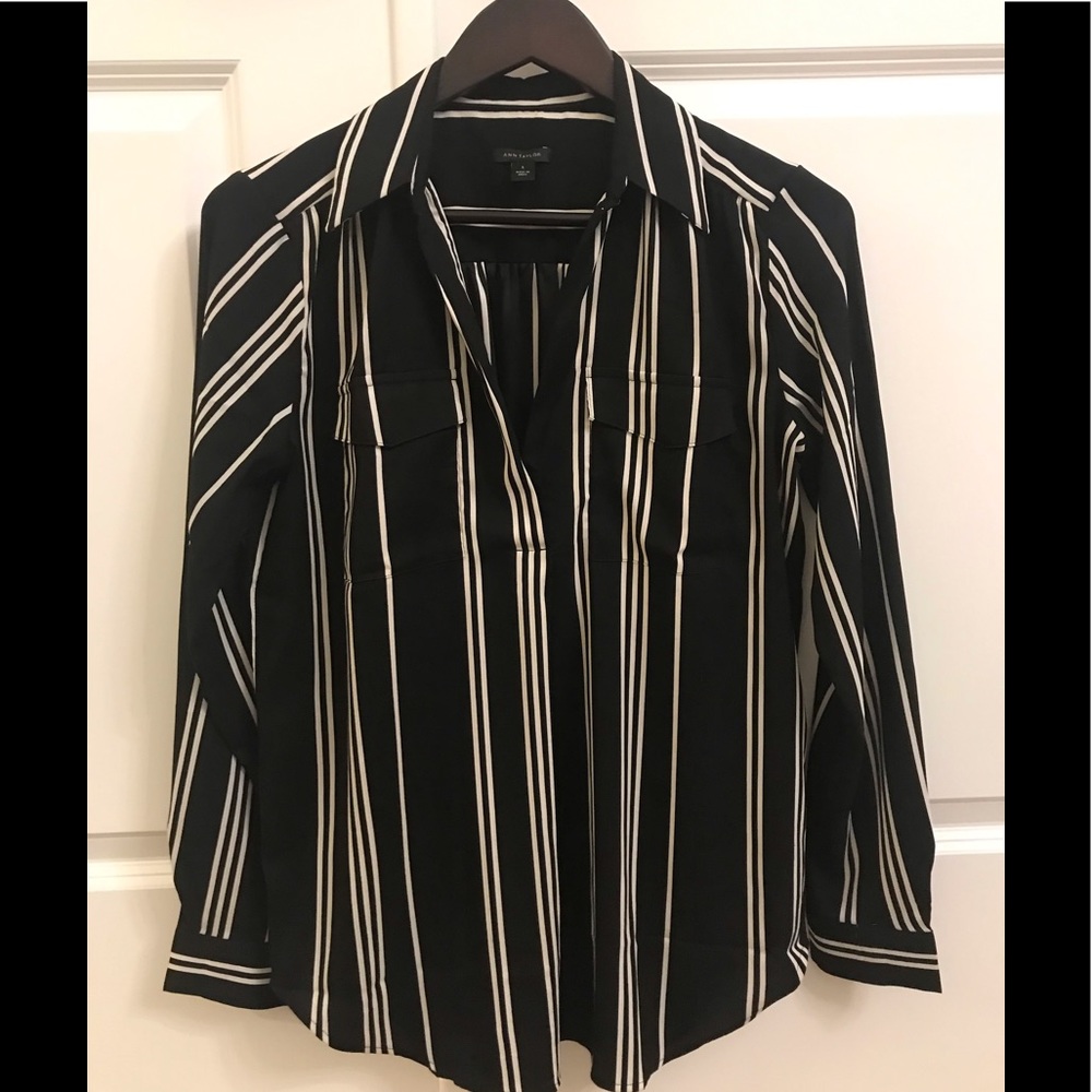 Ann Taylor blouse small